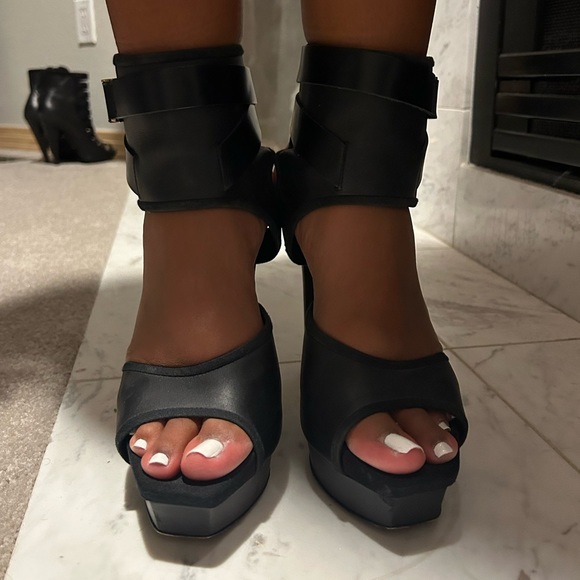GUCCI Heels, Clip Around Ankle - Picture 7 of 8